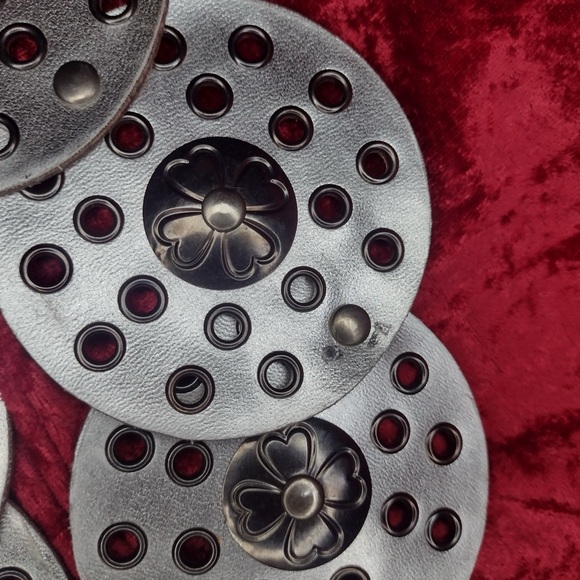 VTG Statement Oversized Faux Leather Disk Belt Large Metal Buckle Boho Western - Picture 3 of 9